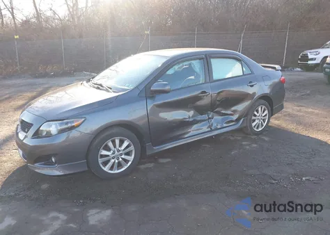 2010 Toyota Corolla S из США, поврежденный, VIN 2T1BU4EE8AC478988
